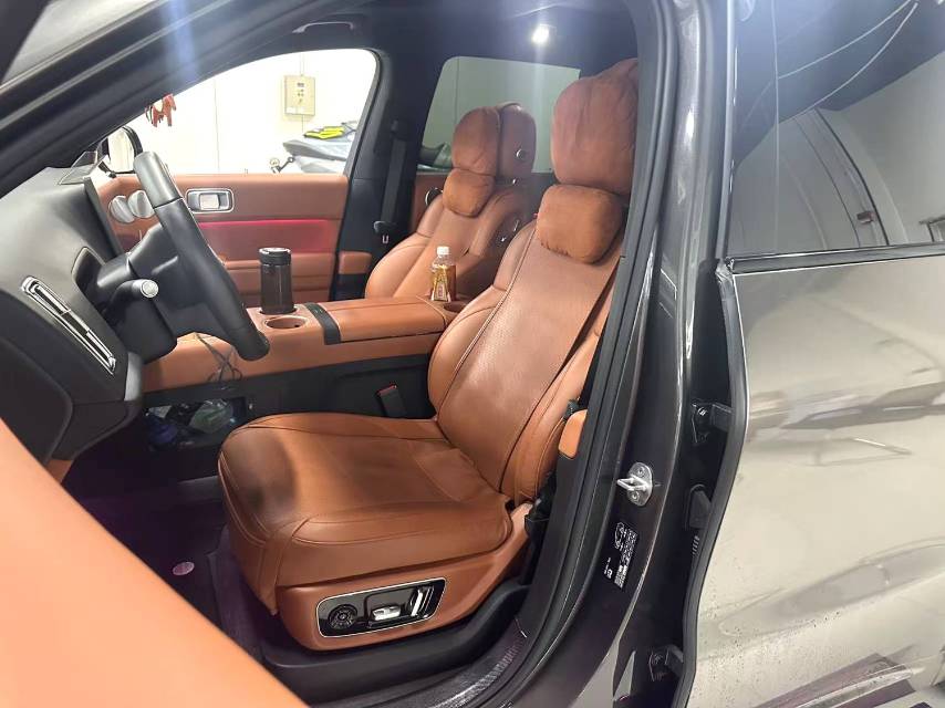 Li Auto L (Liter) 8 Pro