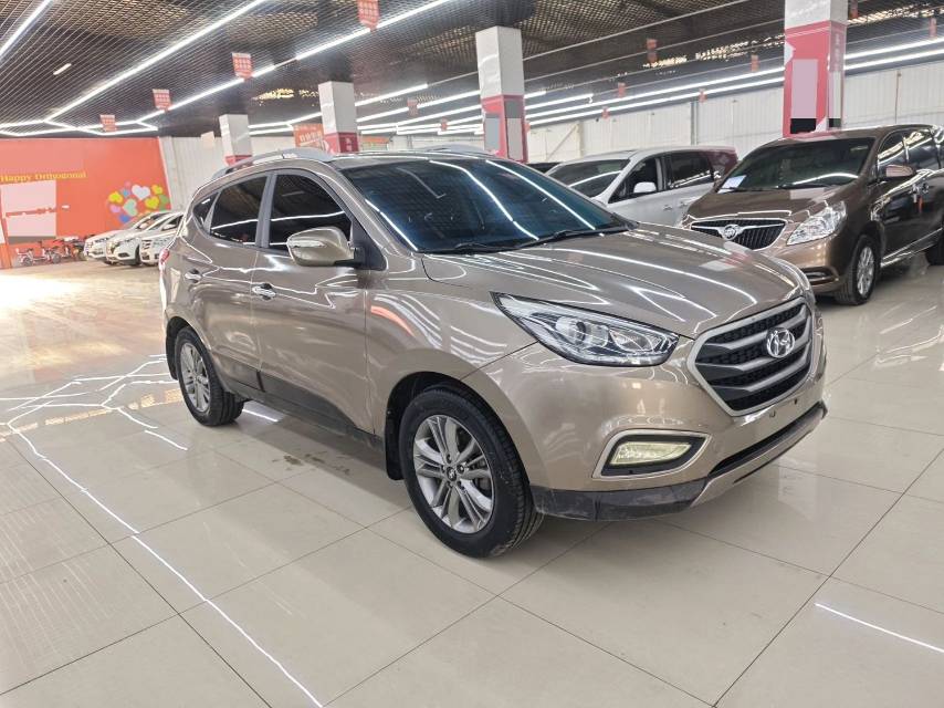 北京现代 ix 35 Model Year 2.0L 自动两驱智能型 GLS 国 V