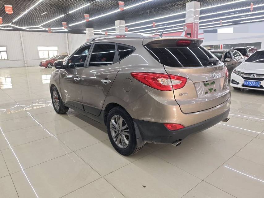 北京现代 ix 35 Model Year 2.0L 自动两驱智能型 GLS 国 V