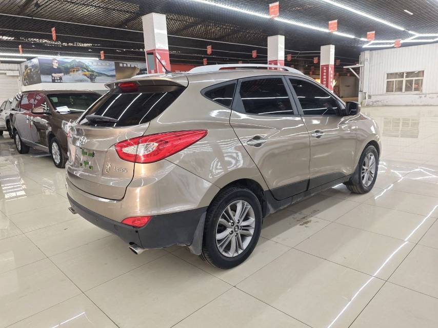 北京现代 ix 35 Model Year 2.0L 自动两驱智能型 GLS 国 V