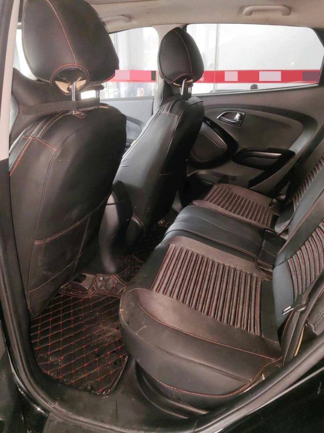 北京现代 ix 35 Model Year 2.0L 自动两驱领先型 国 V