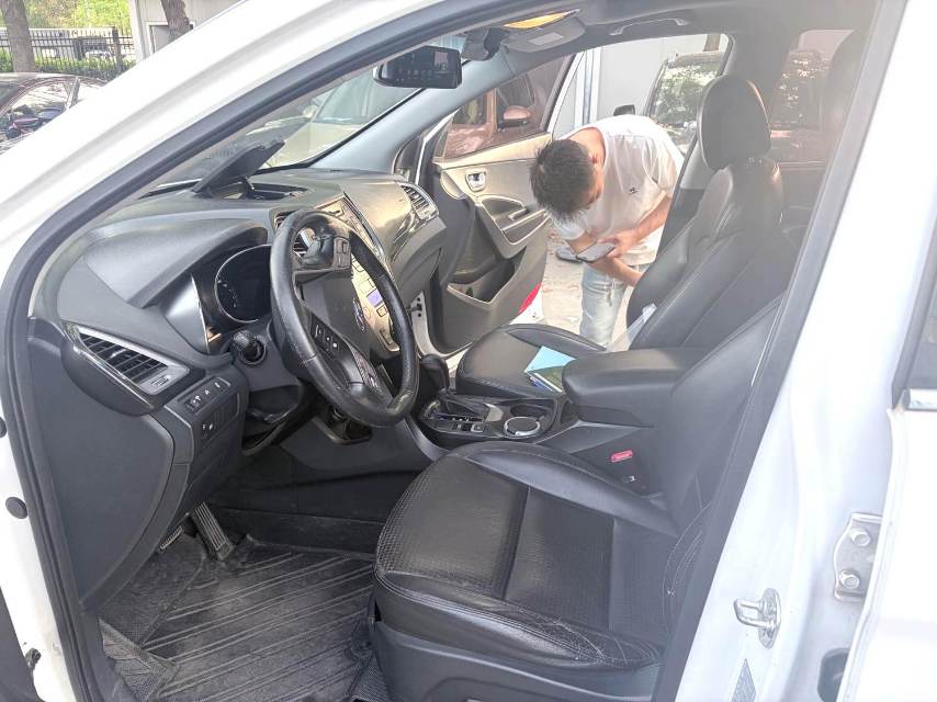 Hyundai Santa Fe 2.4L Automatic2WD
