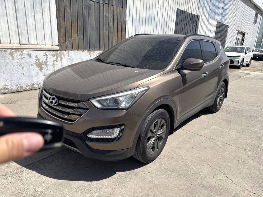 Hyundai Santa Fe 2.4L Automatic4WD