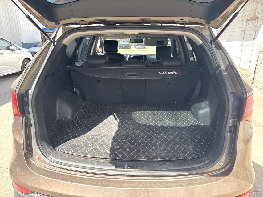 Hyundai Santa Fe 2.4L Automatic4WD