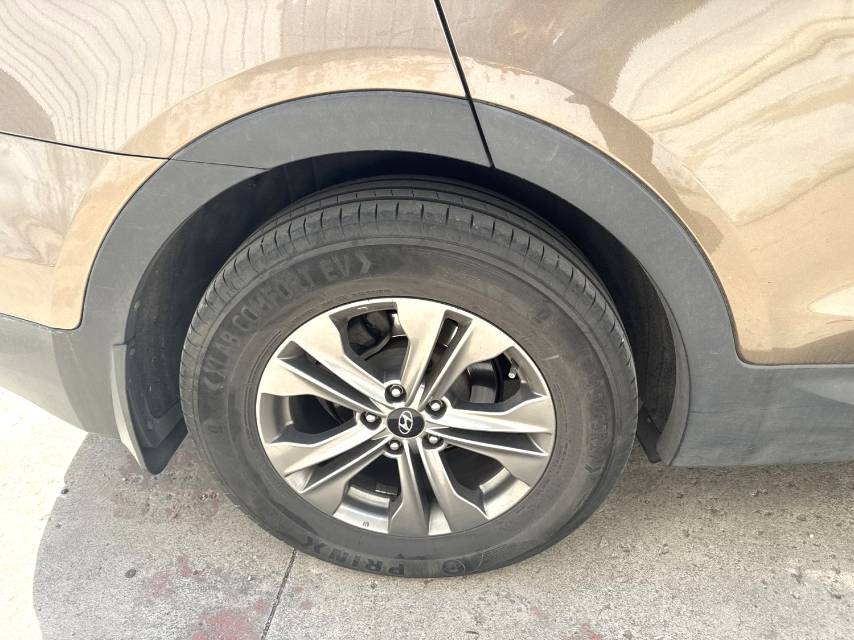Hyundai Santa Fe 2.4L Automatic4WD