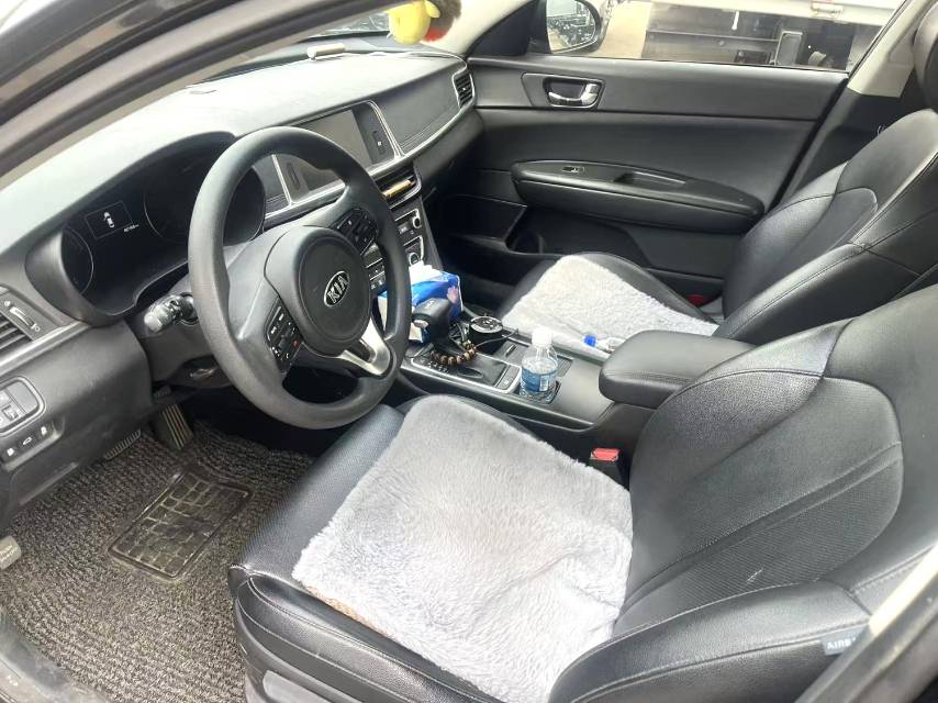 Kia K 5 2.0L hybrid GLS