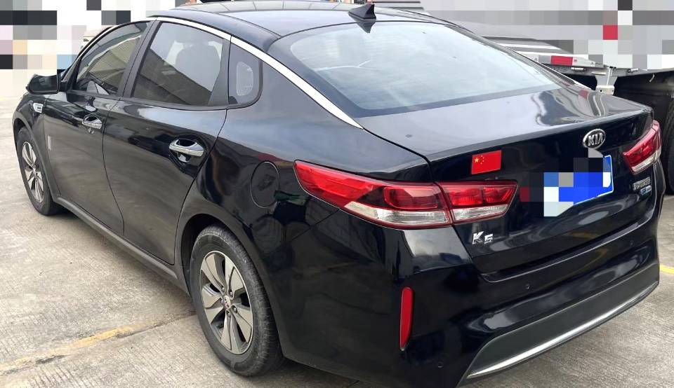 Kia K 5 2.0L hybrid GLS