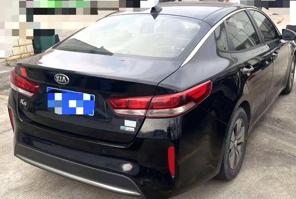 Kia K 5 2.0L hybrid GLS