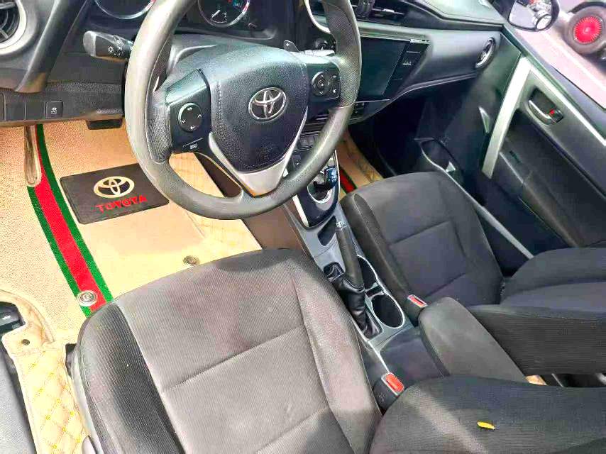 卡罗拉 Model Year 改款双擎 1.8L E CVT 精英版
