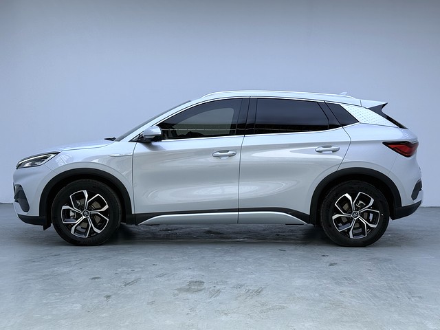 BYD PLUS 430KM