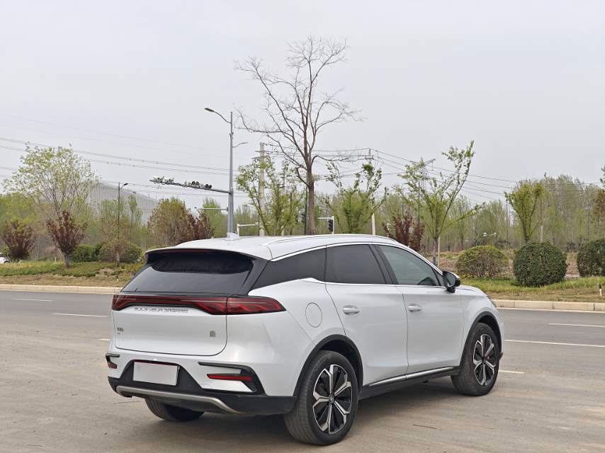Электромобиль BYD с запасом хода 600 км