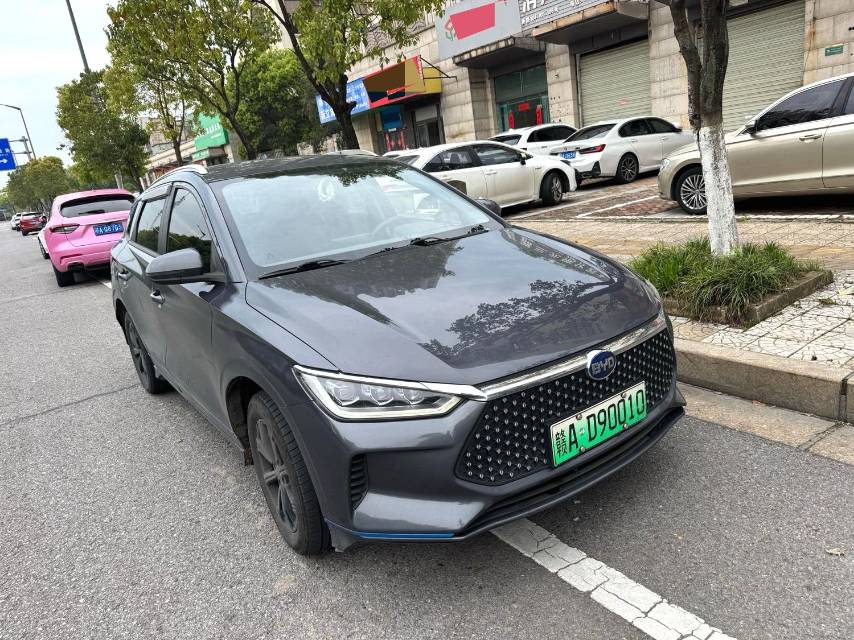 BYD e 2 Model Year 高续航版 耀 Luxury