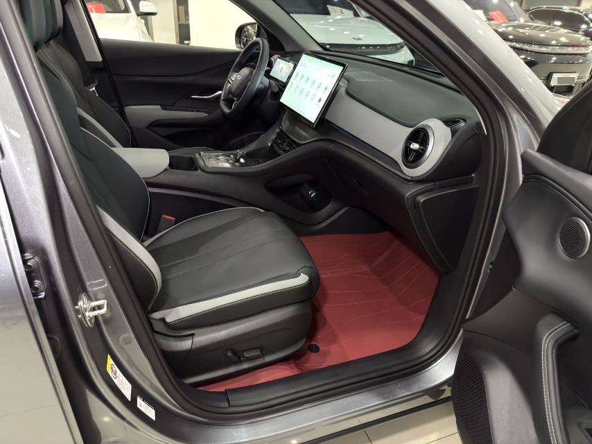 BYD 05 DM i DM i 115 км — флагманская модель