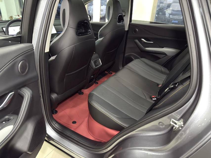 BYD 05 DM i DM i 115 км — флагманская модель