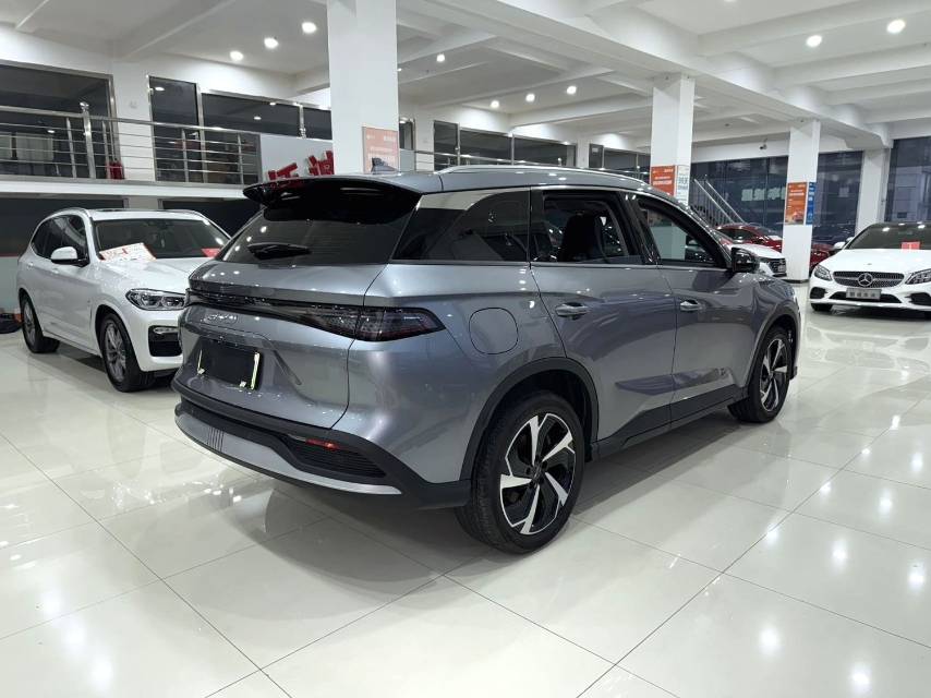 BYD 05 DM i DM i 115 км — флагманская модель