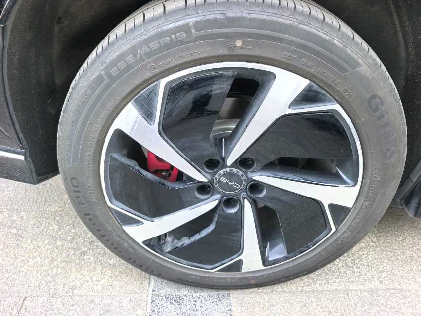 BYD 07 Electric Vehicle 610