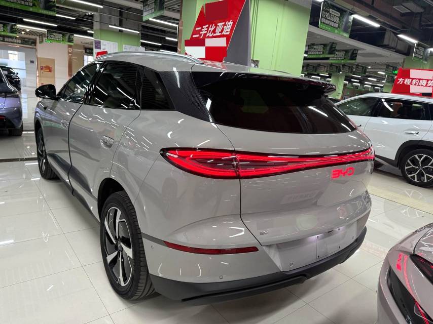 BYD 06 — электромобиль на альтернативном топливе, версия 605 Pro