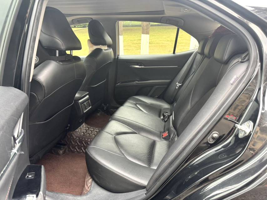 Toyota Camry 2.5G Luxury V