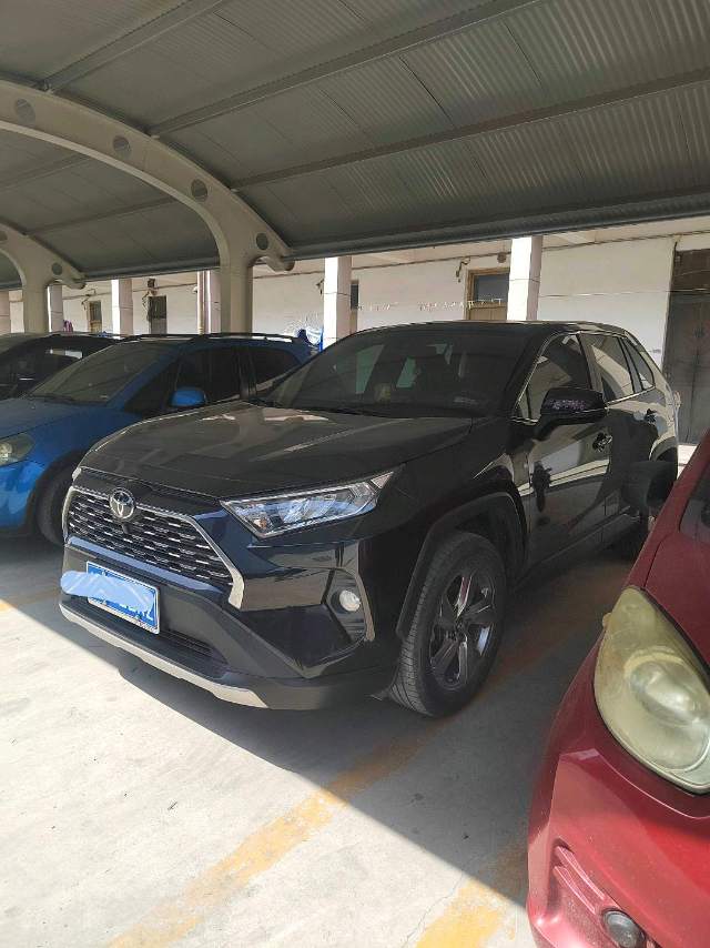 Toyota RAV 4 2.0L CVT 2WD PLUS Version