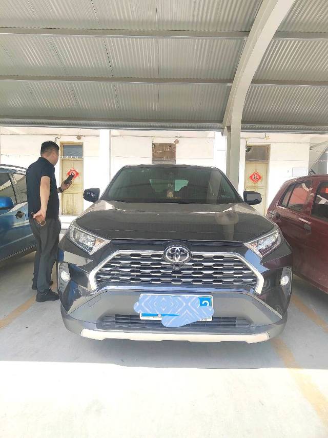 Toyota RAV 4 2.0L CVT 2WD PLUS Version