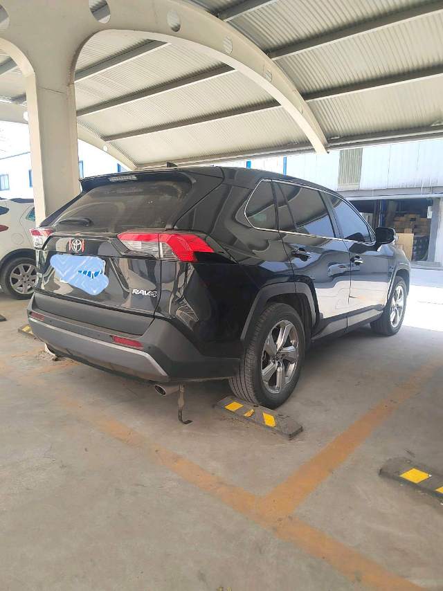 Toyota RAV 4 2.0L CVT 2WD PLUS Version