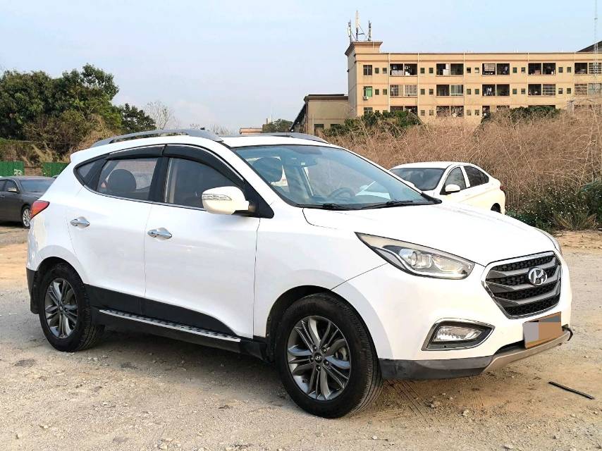 北京现代 ix 35 Model Year 2.0L 自动两驱智能型 国 IV