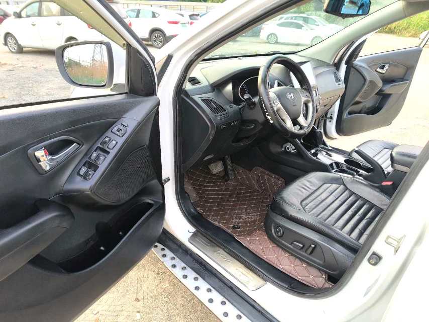 北京现代 ix 35 Model Year 2.0L 自动两驱智能型 国 IV