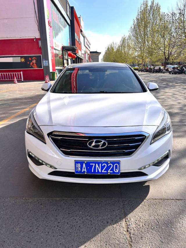 Hyundai 1.6T DLX Premium
