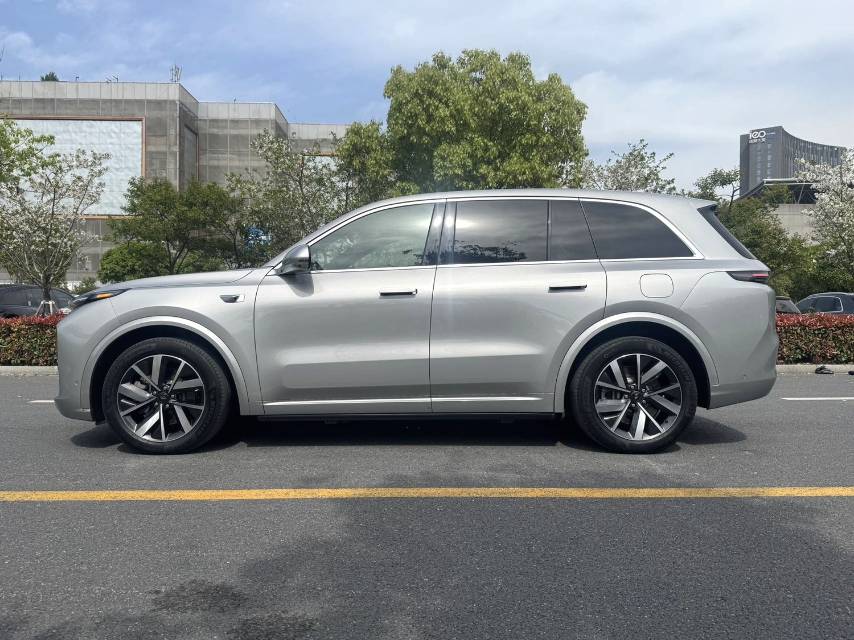 Li Auto L (Liter) 8 Pro