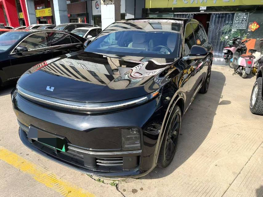 Li Auto L (Liter) 7 Pro