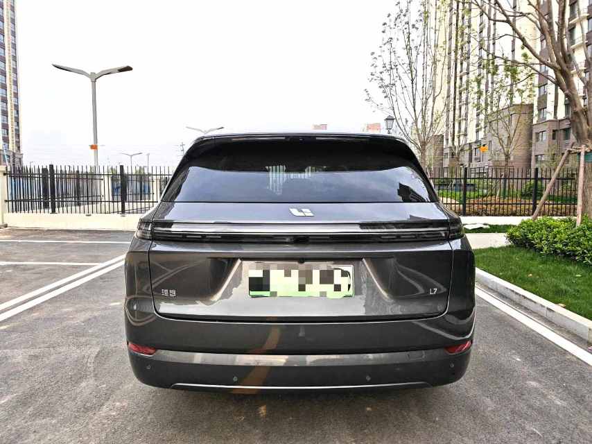 Li Auto L (Liter) 7 Ultra
