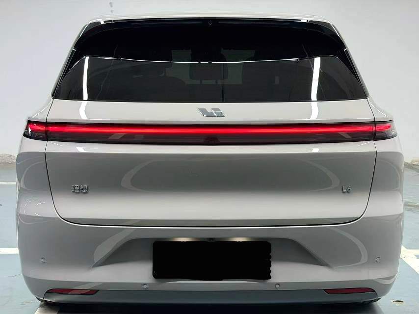 理想 L (Liter) 6 Model Year Max