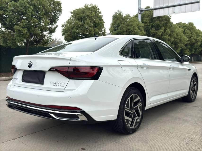 速腾 Model Year 300TSI DSG 超越版