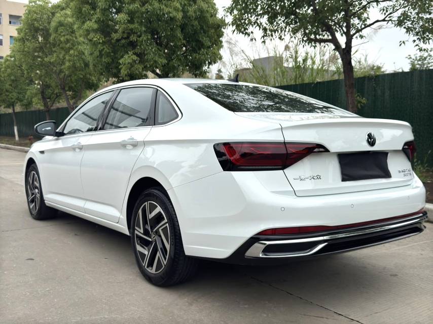 速腾 Model Year 300TSI DSG 超越版
