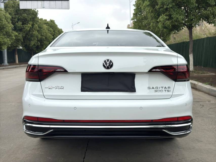 速腾 Model Year 300TSI DSG 超越版