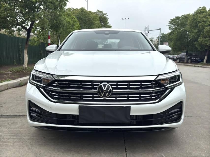 速腾 Model Year 300TSI DSG 超越版