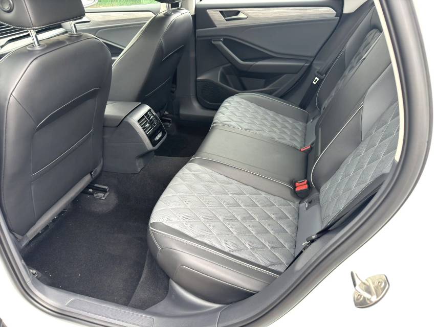 速腾 Model Year 300TSI DSG 超越版