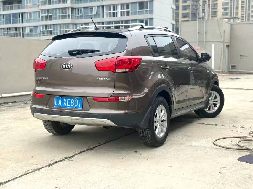 Kia Sportage 2,0 л, АКПП, передний привод, GL