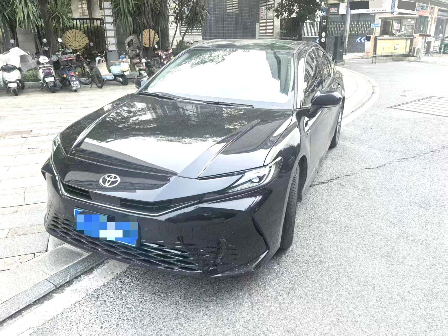 Toyota Camry Hybrid 2.0HE Elite