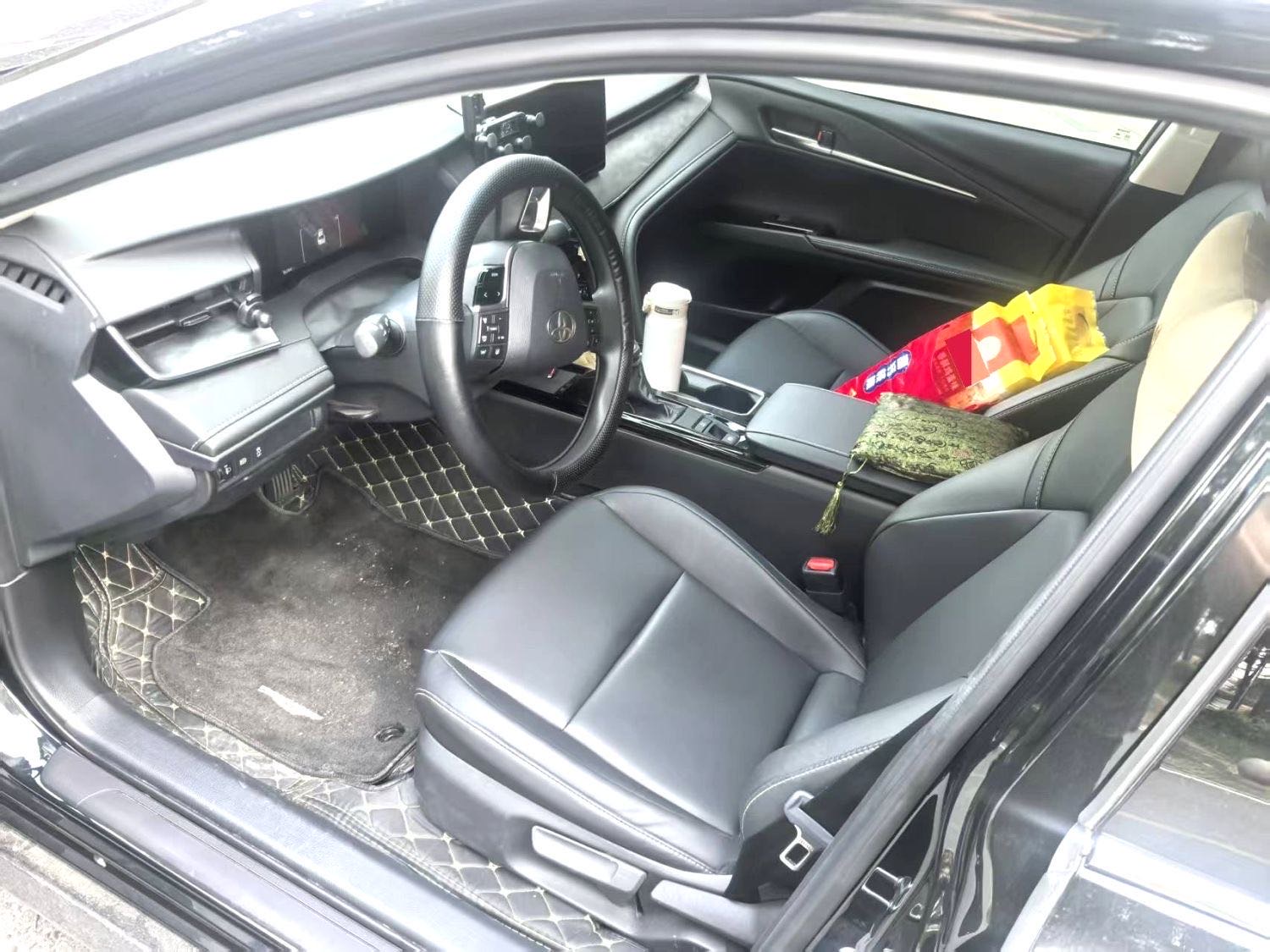 Toyota Camry Hybrid 2.0HE Elite