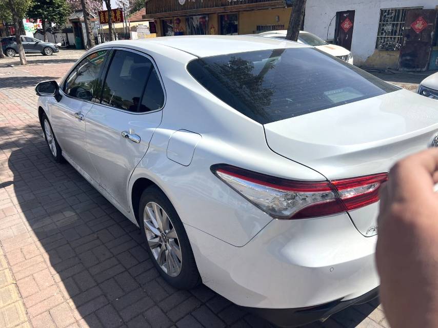 Toyota Camry 2.0G Luxury VI