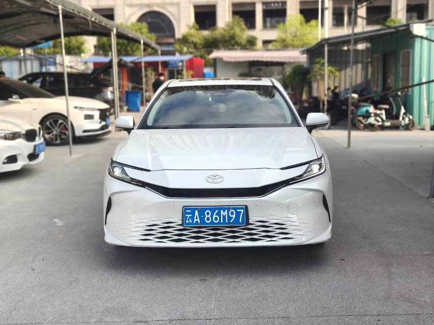 凯美瑞 Model Year 双擎 2.0HE 精英版