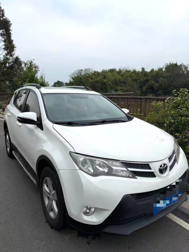 Toyota RAV 4 2.0L CVT 4WD