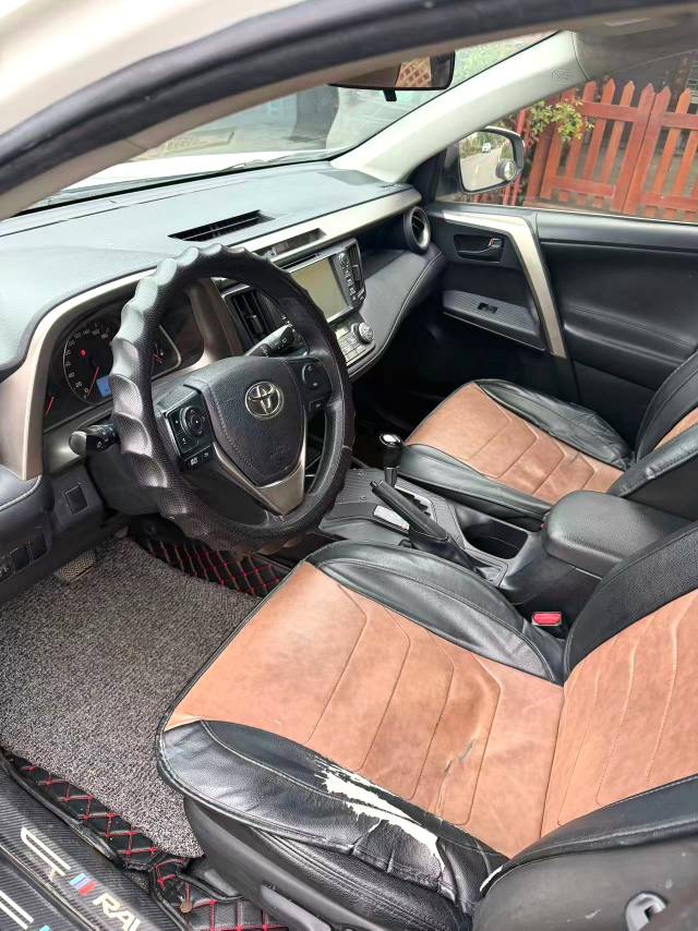 Toyota RAV 4 2.0L CVT 4WD