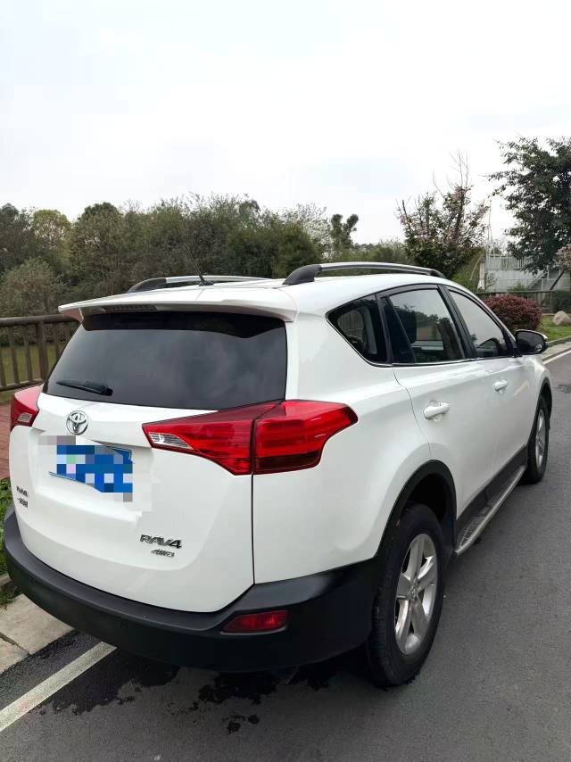 Toyota RAV 4 2.0L CVT 4WD