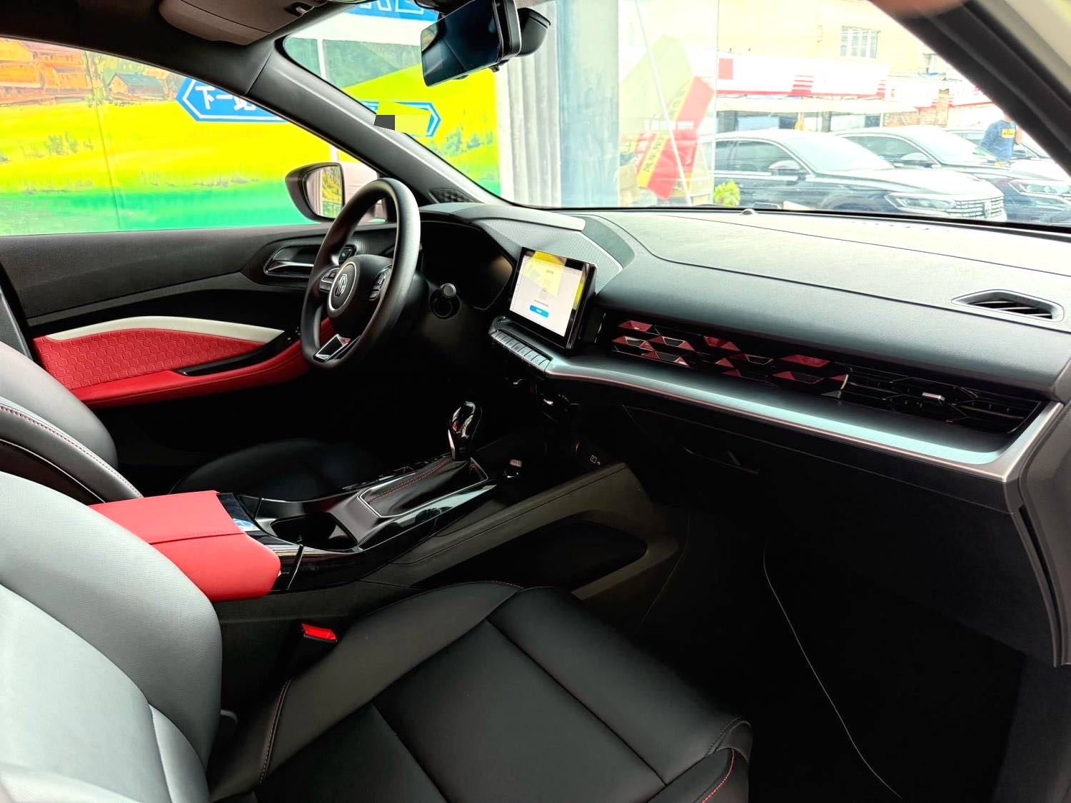 MG 5 Model Year Facelift 180DVVT CVT 青春豪华版