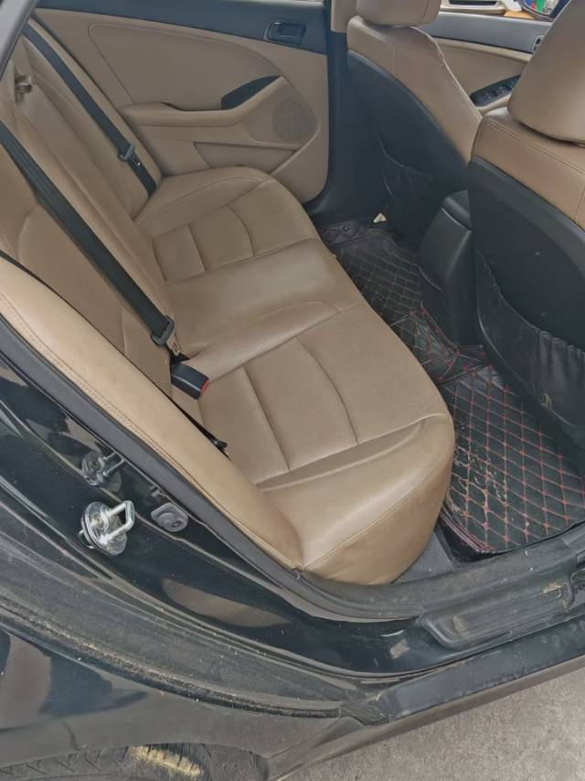 Kia K 5 2.0L Automatic GL