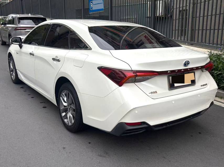 亚洲龙 Model Year 双擎 2.5L 豪华版 国 VI