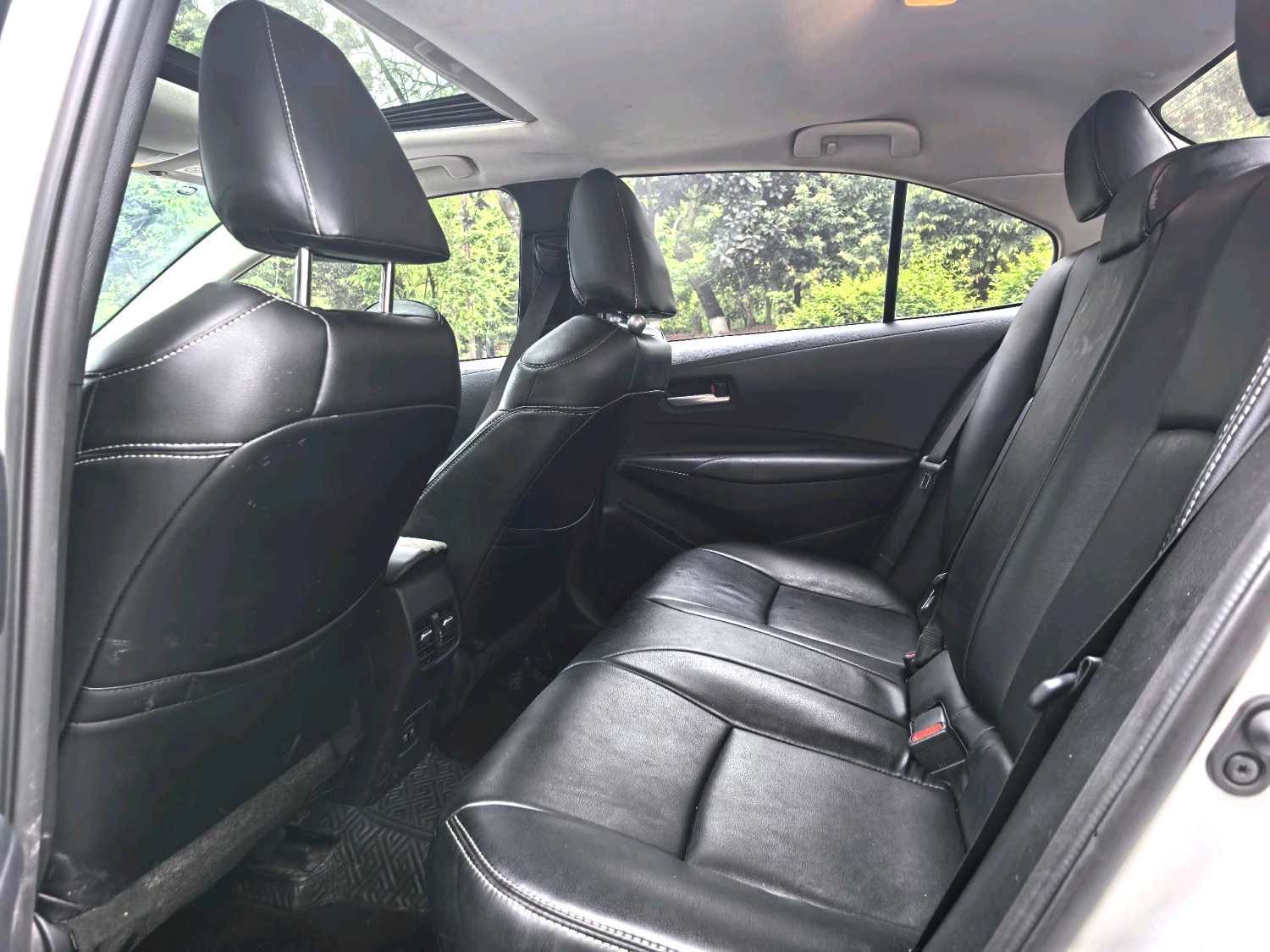 卡罗拉 Model Year 双擎 1.8L E CVT GL i 精英版