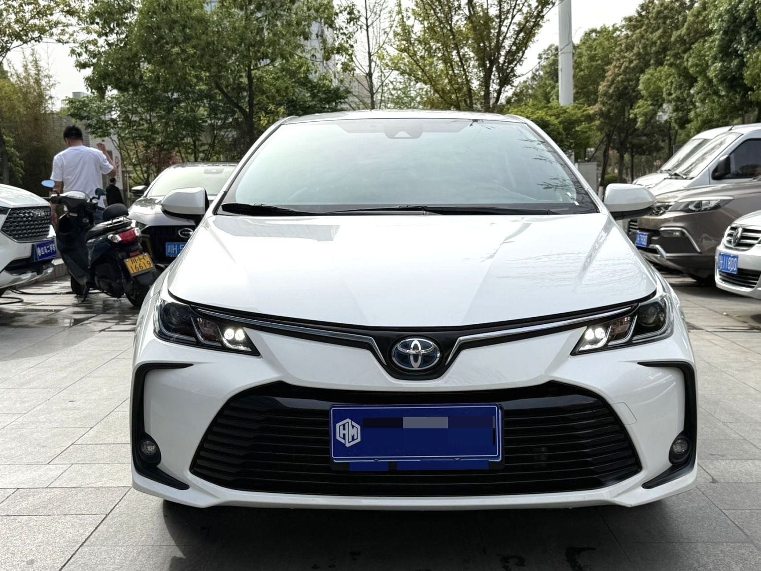 卡罗拉 Model Year 双擎 1.8L E CVT 先锋版